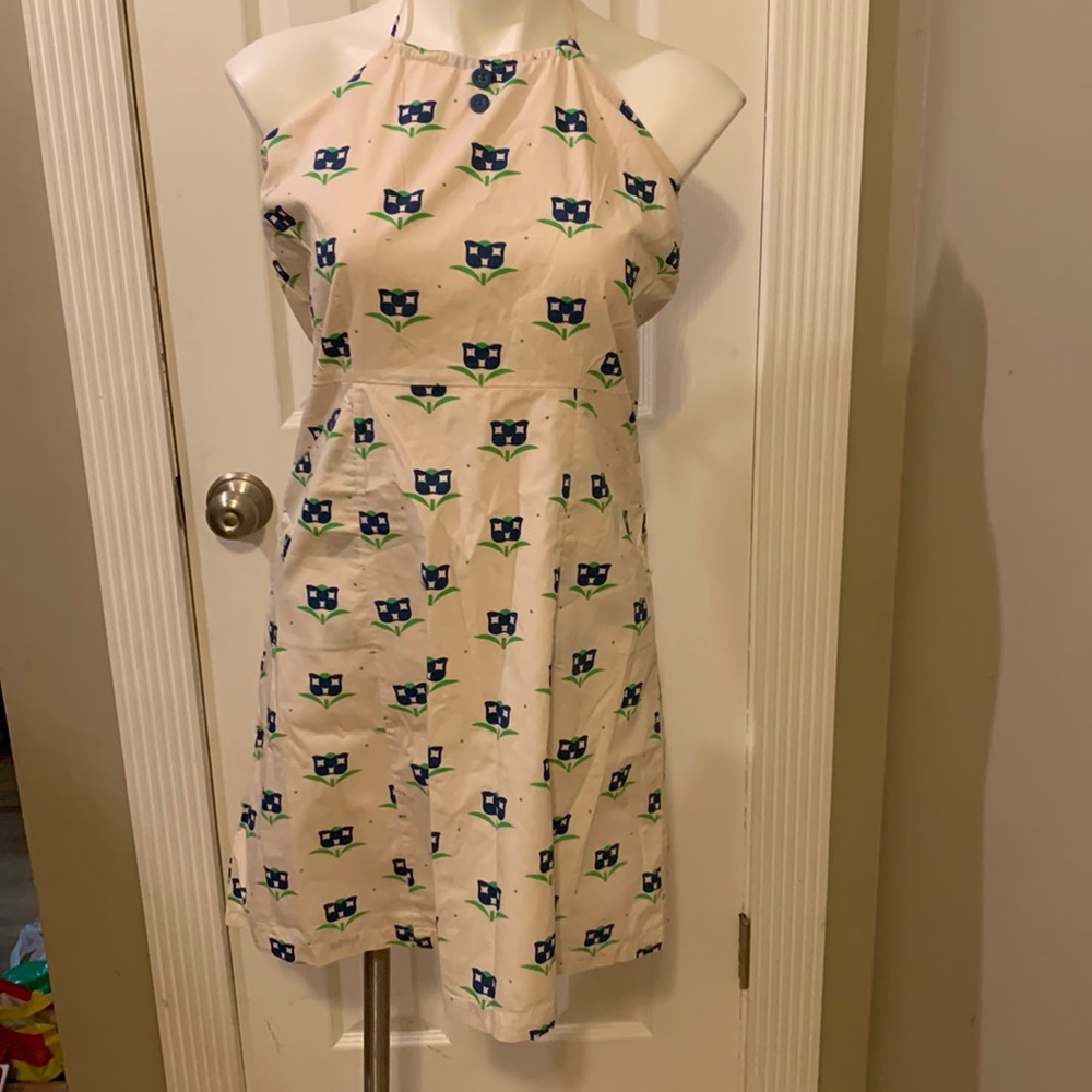 Adorable retro print dress